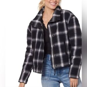 Evereve Lucy Quilted Plaid Cropped Jacket.